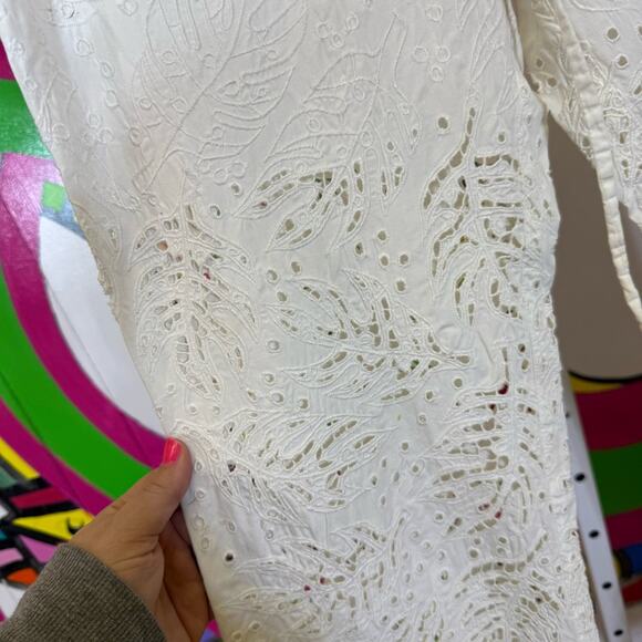 Tamara Catz, Ivory Lace Pants. Size 6. In good used condition! Super cool lace! - Picture 2 of 8